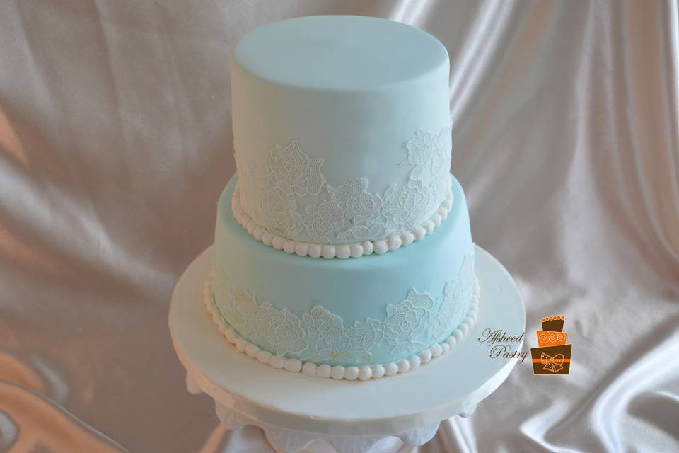 Fondant wedding cake