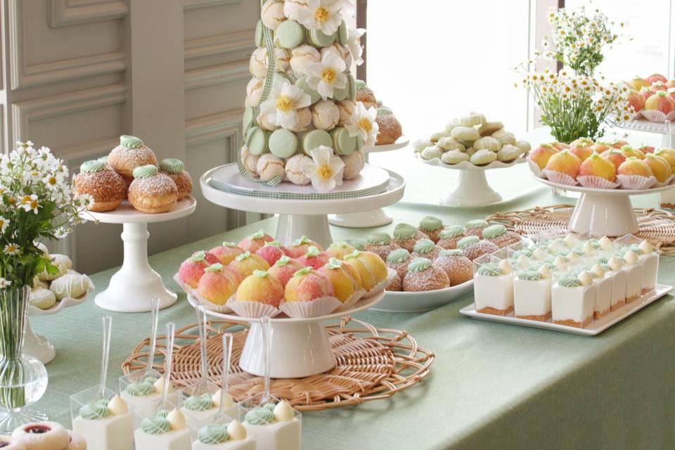 Sweet table