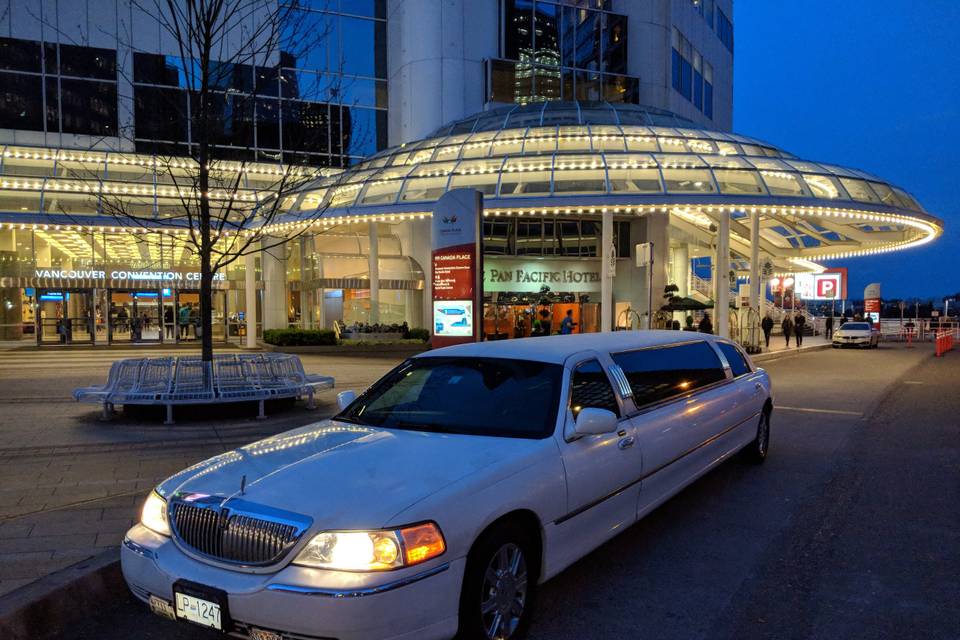 Stretch limo at canada place