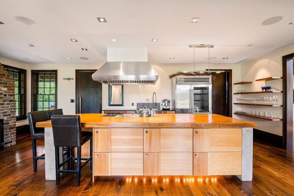 Huge kitchen