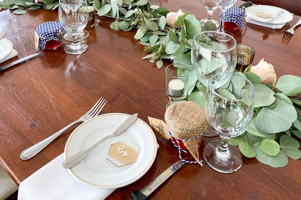Elegant and rustic table