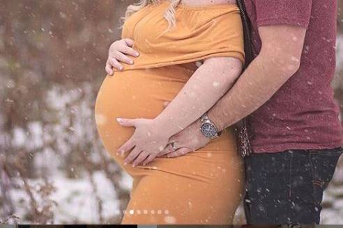 Maternity shoot