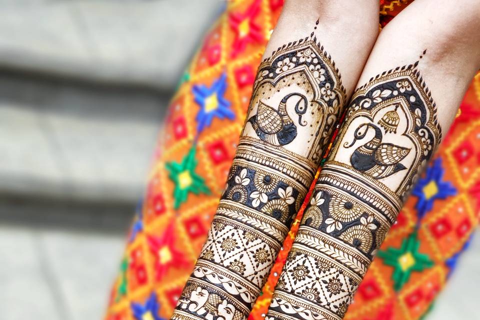 Portrait Bridal Henna Canada