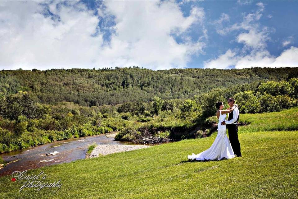 Outdoor wedding venues available