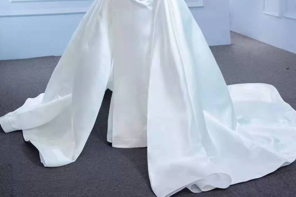 Chicey custom wedding dress