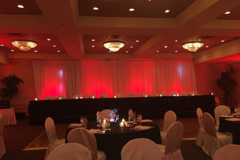 Uplighting in red