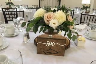 Lilacs and Lilies Events and Decor