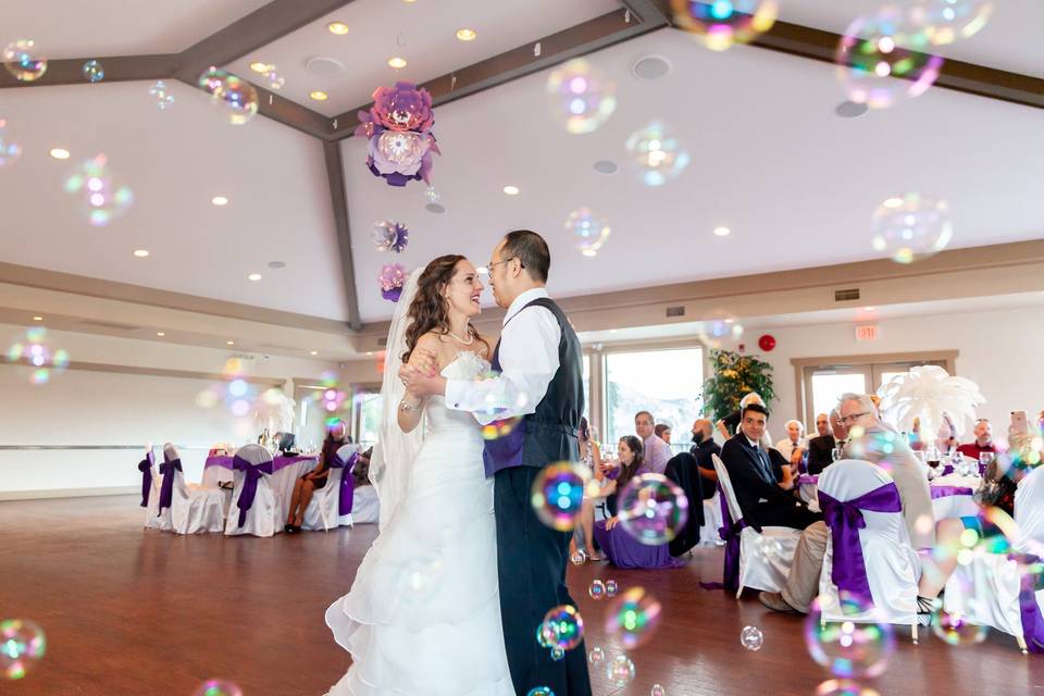 First Dance with Bubble Effect