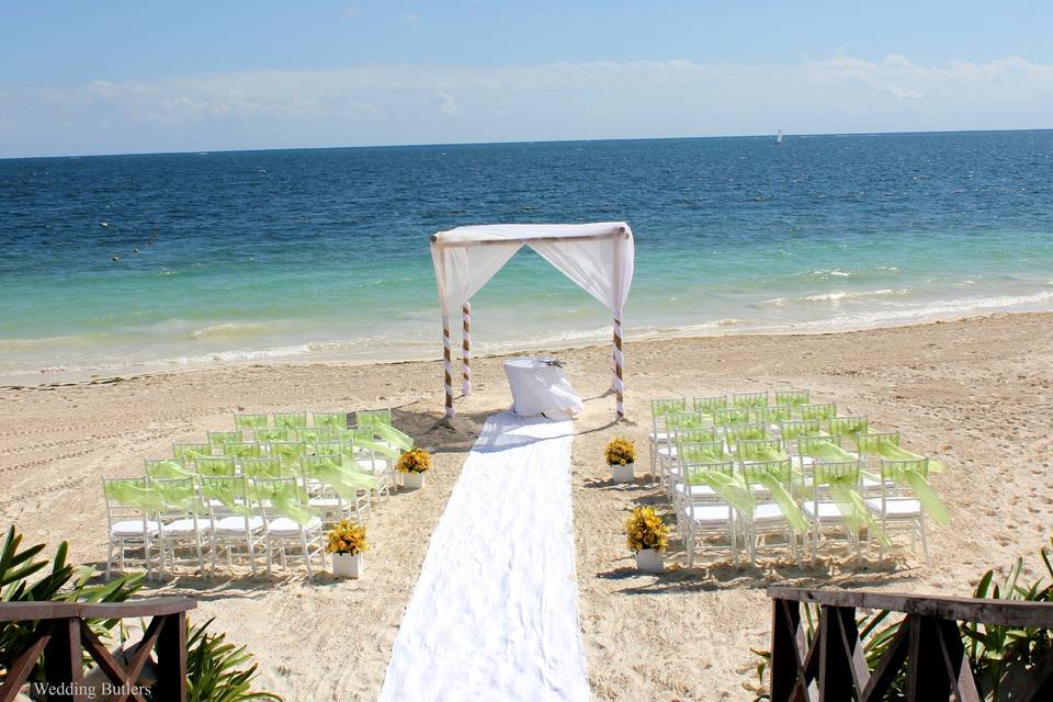 Seaside beach wedding in Mexico.jpg