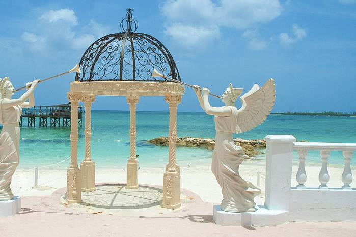 Sandals Royal Bahamian Beach Gazebo.jpg