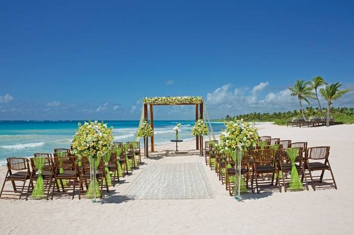 Dreams Tulum beach wedding