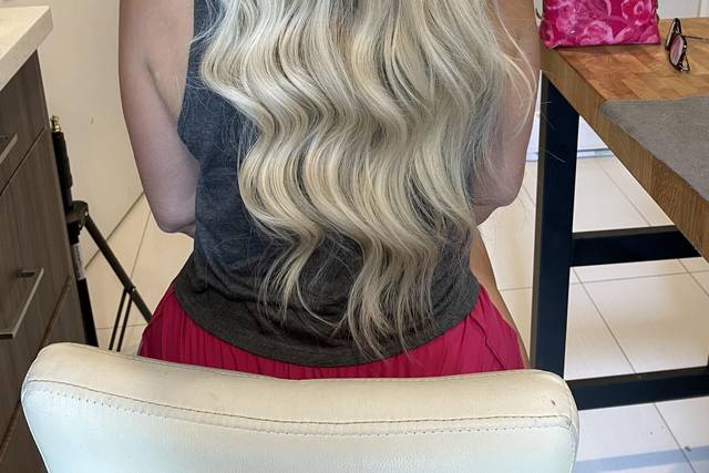 Hairstyle for wedding guest