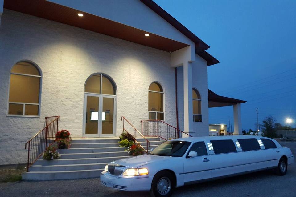 Rolls Royce doing a wedding