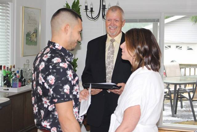 Officiant Michael Bethke