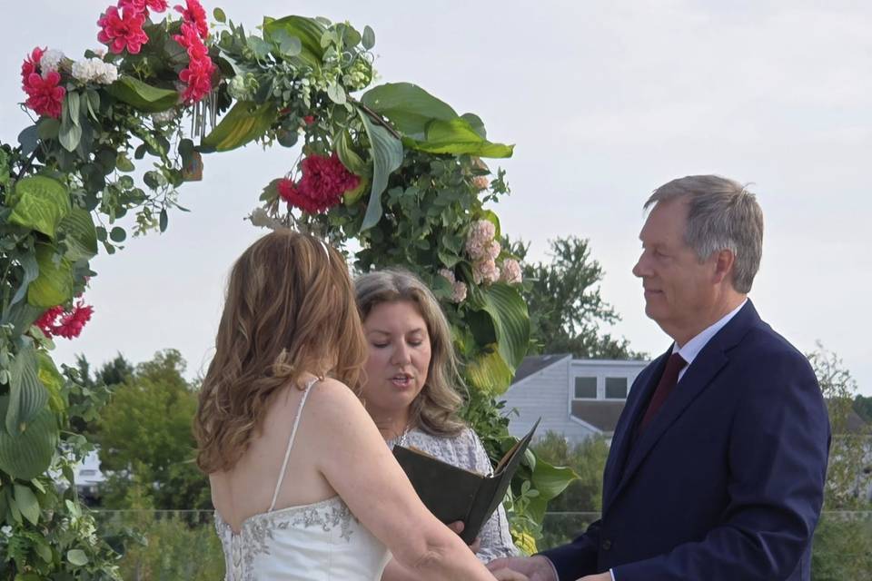 Meet Erin, your Officiant