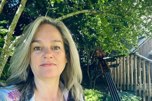 Kathy Stacey Cellist