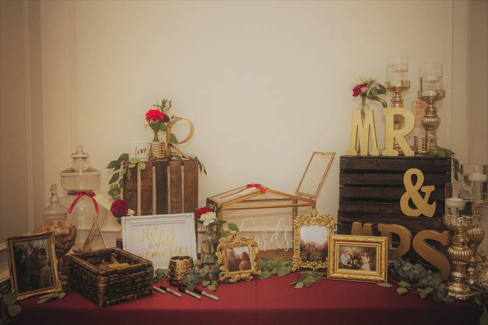 Sign and Gift Table