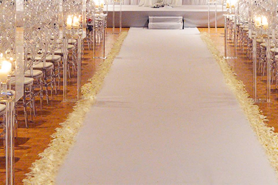 Aisle Runner with Flowers