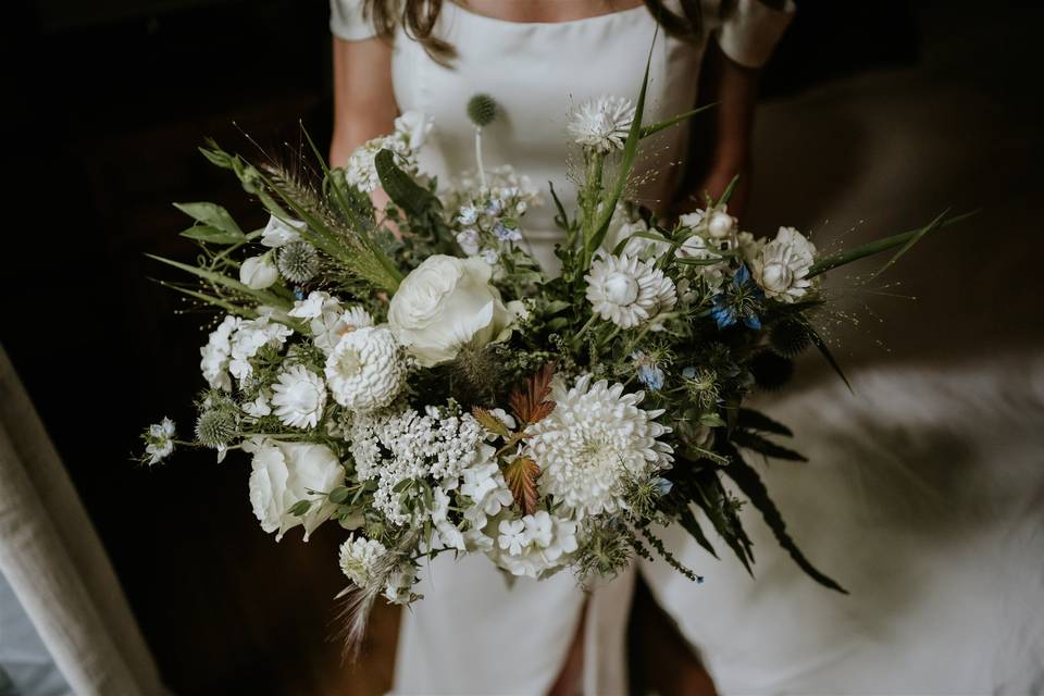 Large bridal boquet