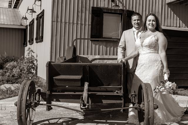 Black and white wedding photo