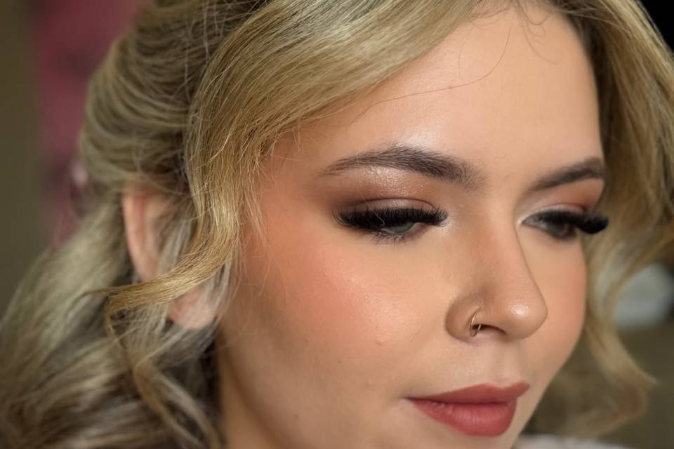 Soft glam look