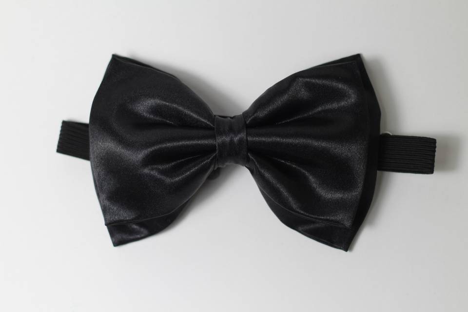 Classic black bow tie