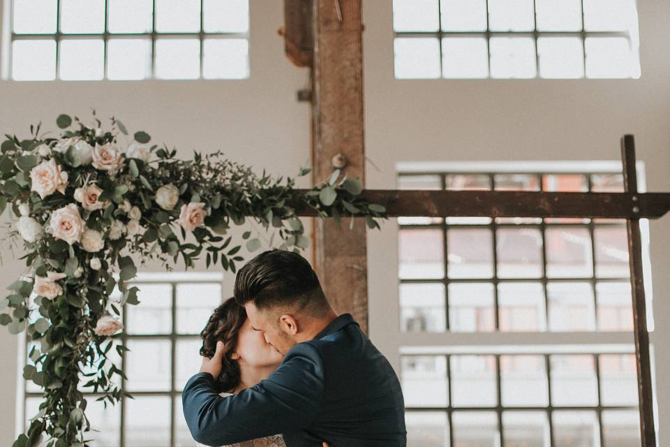 Ceremony kiss!