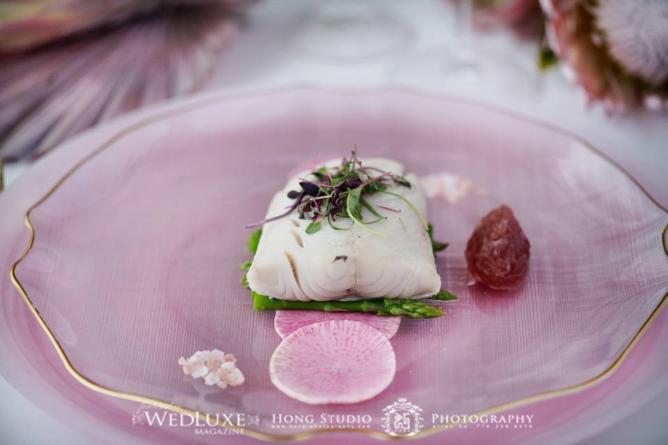 (hong photography for wedluxe)