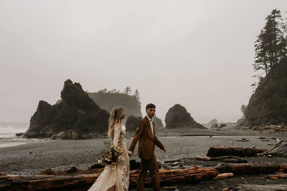 Tofino beach elopement