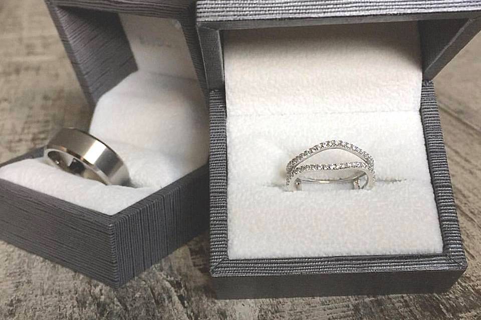 His and hers wedding bands