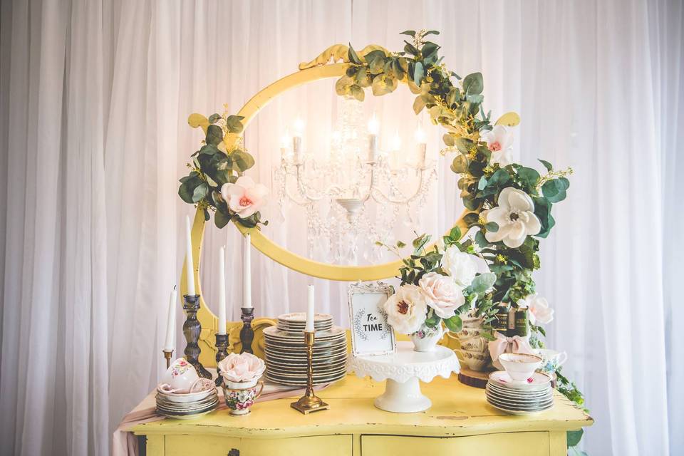 Heirloom and Oak - Vintage Rentals and Florals