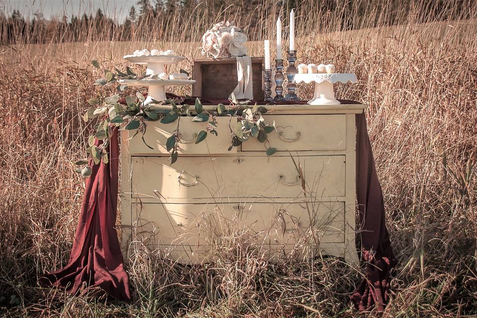 Heirloom and Oak - Vintage Rentals and Florals