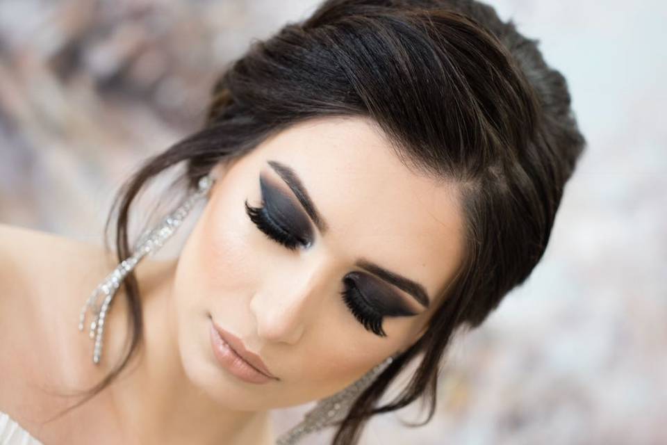 Dramatic Smokey eyes