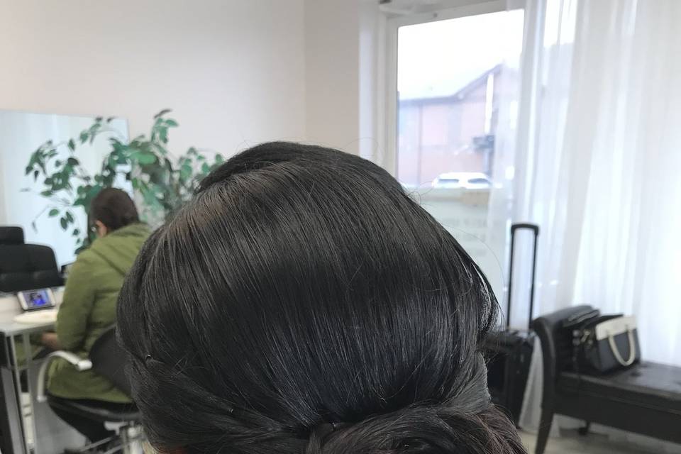 Low style Updo