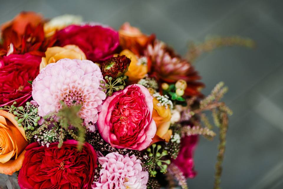 The Symbolism and Meaning Behind Wedding Flowers