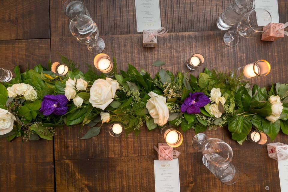 Table garland
