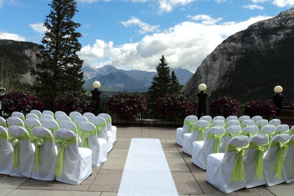 Outdoor ceremony Banff Springs