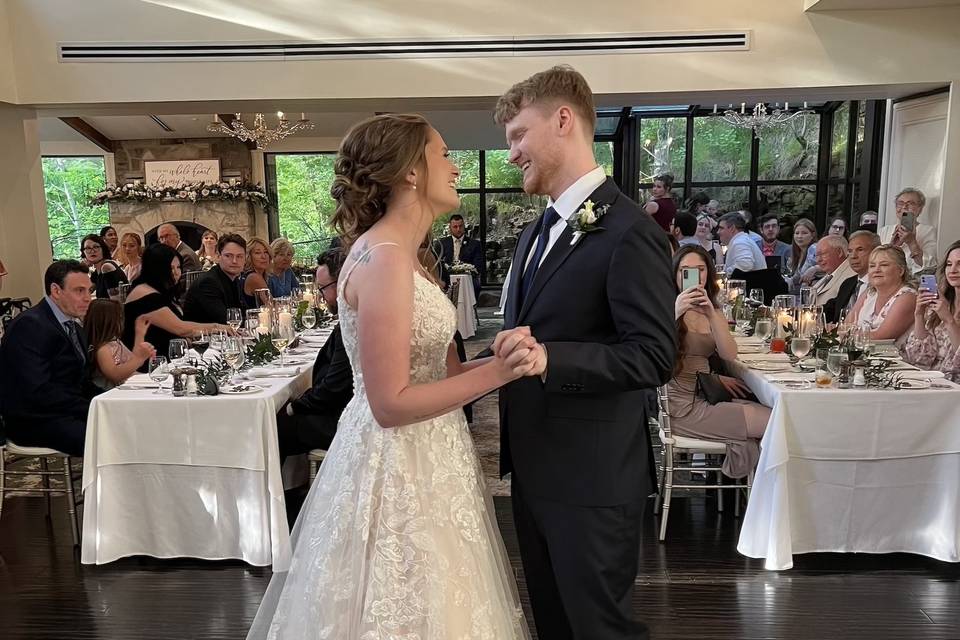 Newlyweds first dance