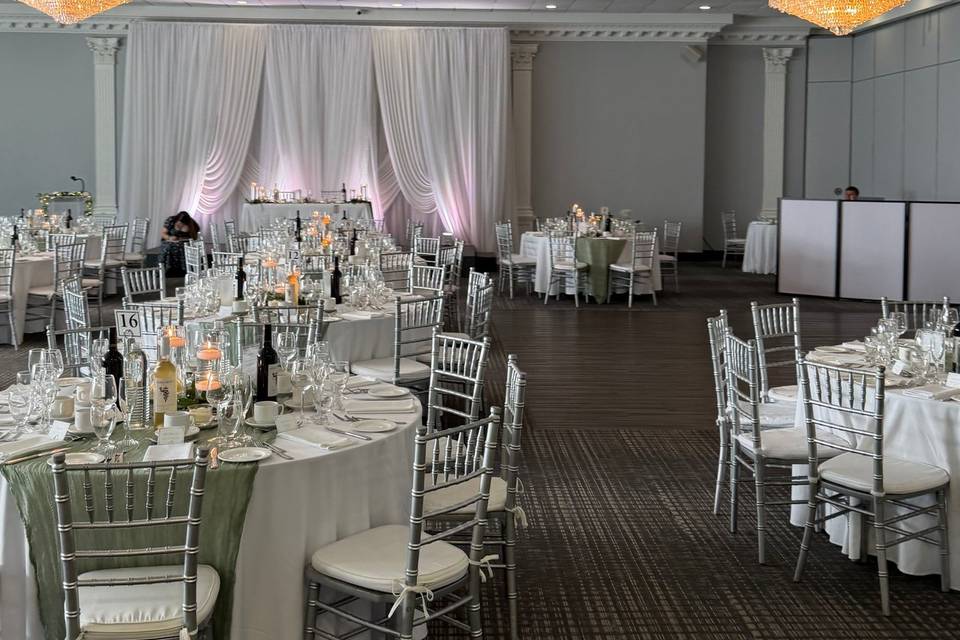 Grand Chandeliers