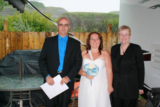 Sylvan Lake Wedding Officiant