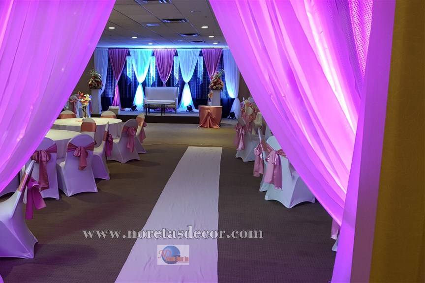 Royal blue wedding decorations