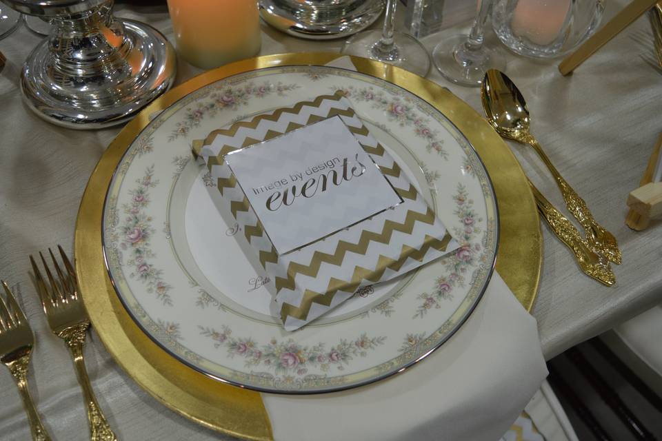 Elagent Wedding Table Setting