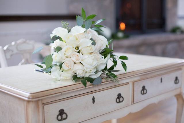 Beautiful Callas and Roses