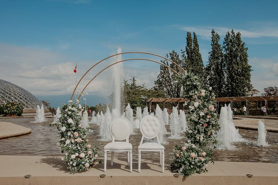 Infinity arch with Spring floral