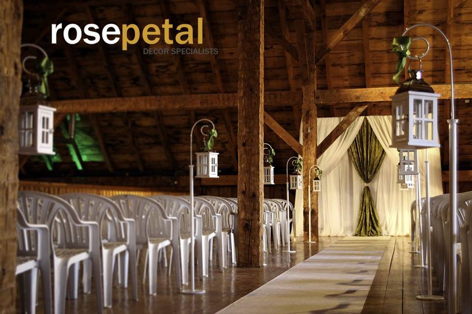 Barn loft ceremony