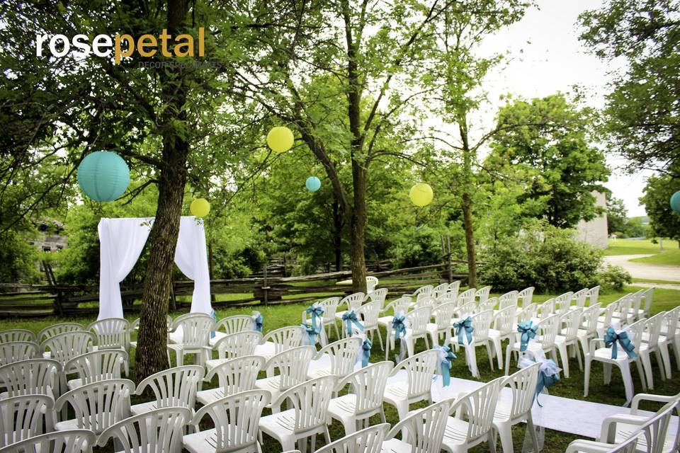 Outdoor ceremony backdrop