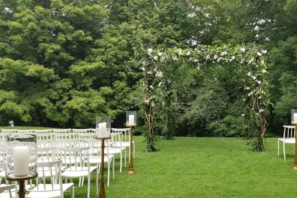 Outdoor ceremony