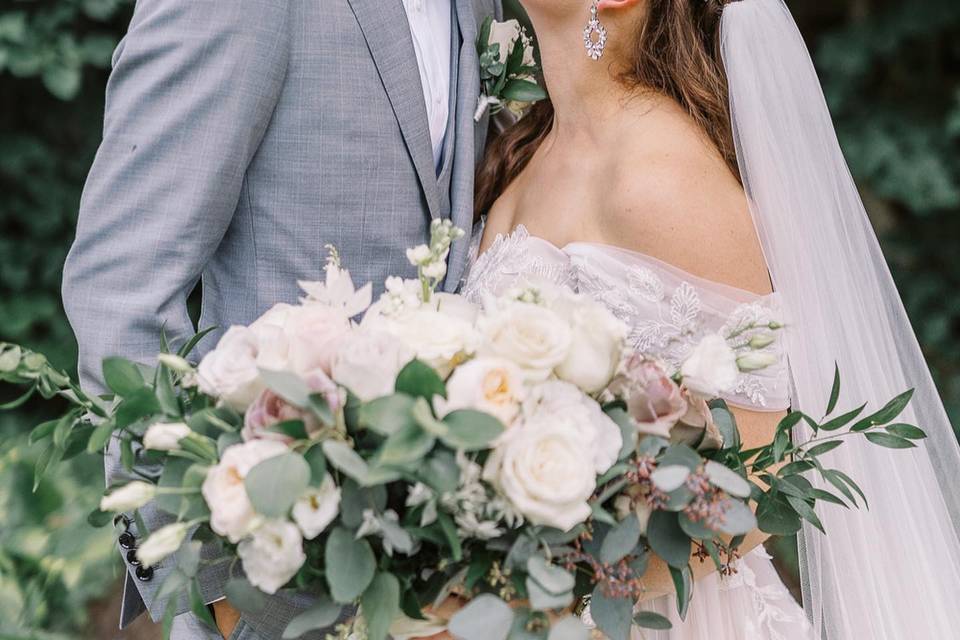 Seasonal Bridal Bouquets