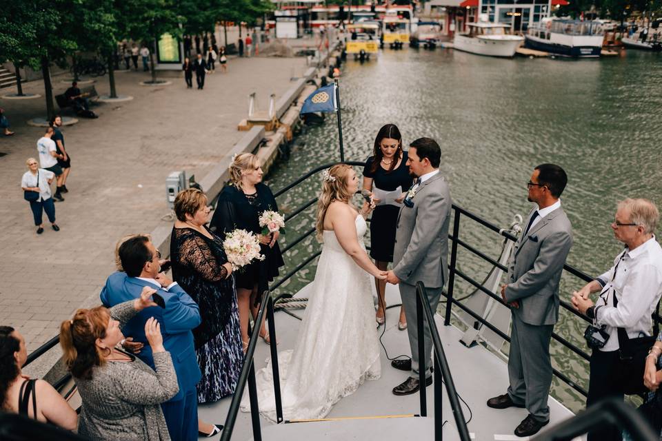 Lovely wedding on a boat