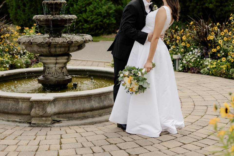 Kisses by the Fountain